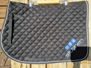 CZAPRAK ESCAPADE Karo Lux VSS 3x3   Logo Stubben